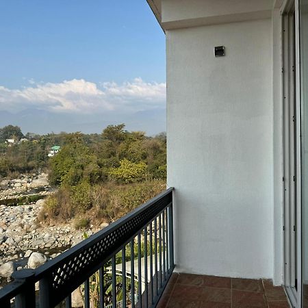 Hotel River Retreat Kangra Kültér fotó