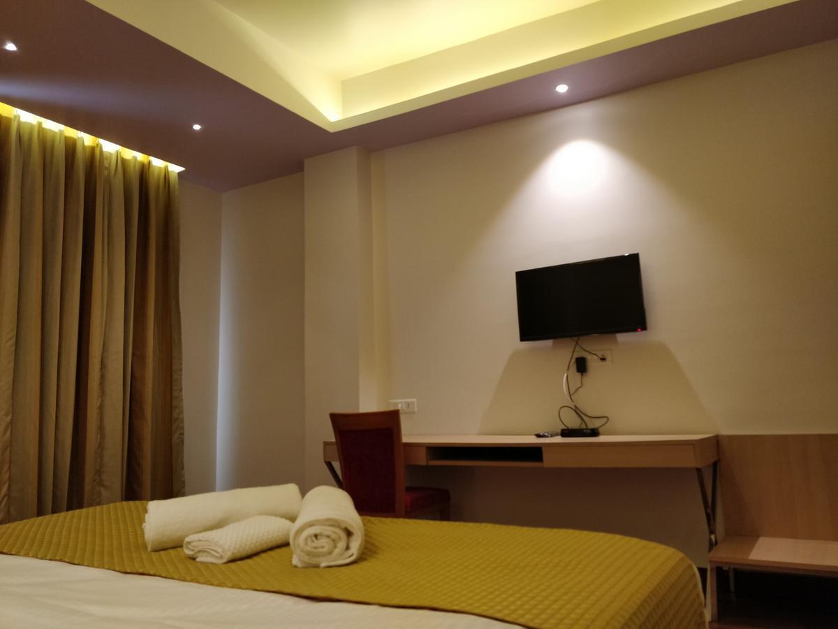Hotel River Retreat Kangra Kültér fotó
