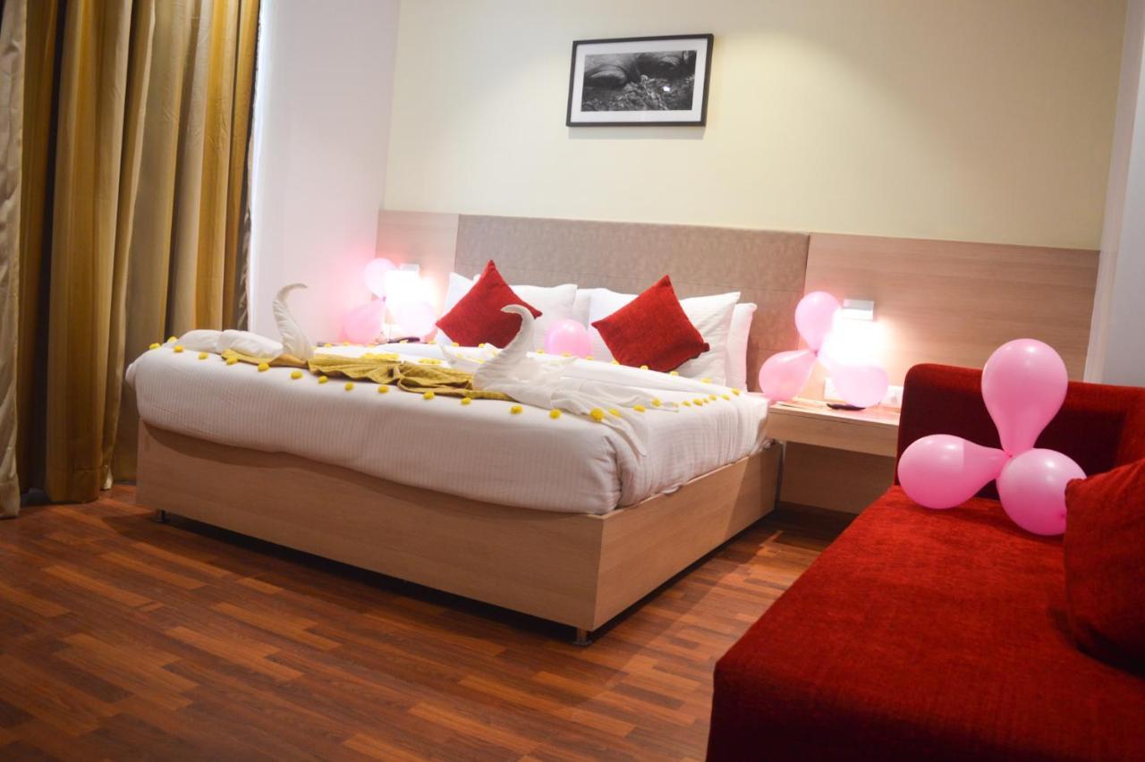 Hotel River Retreat Kangra Kültér fotó