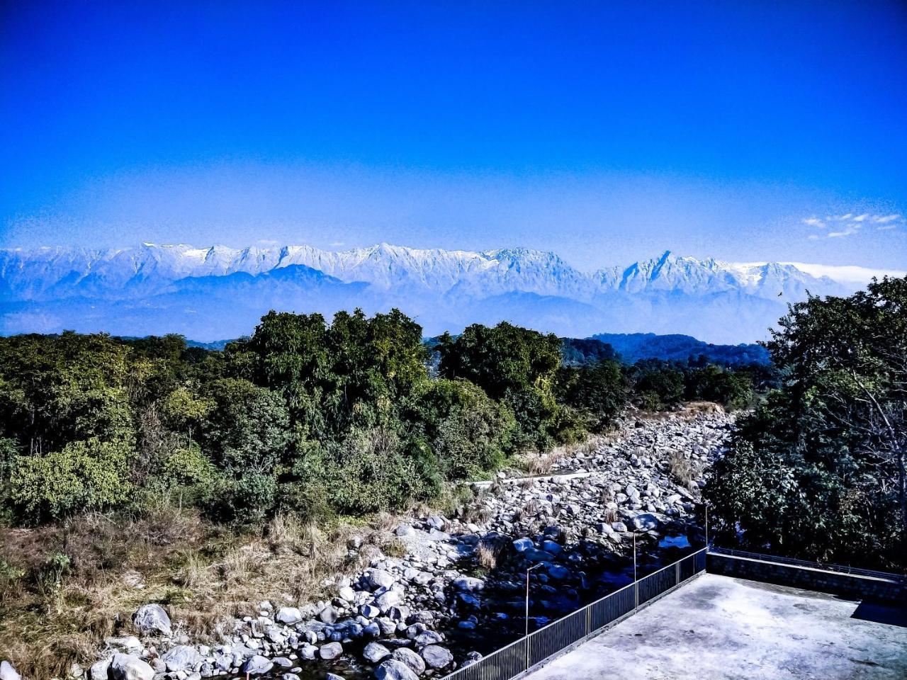 Hotel River Retreat Kangra Kültér fotó