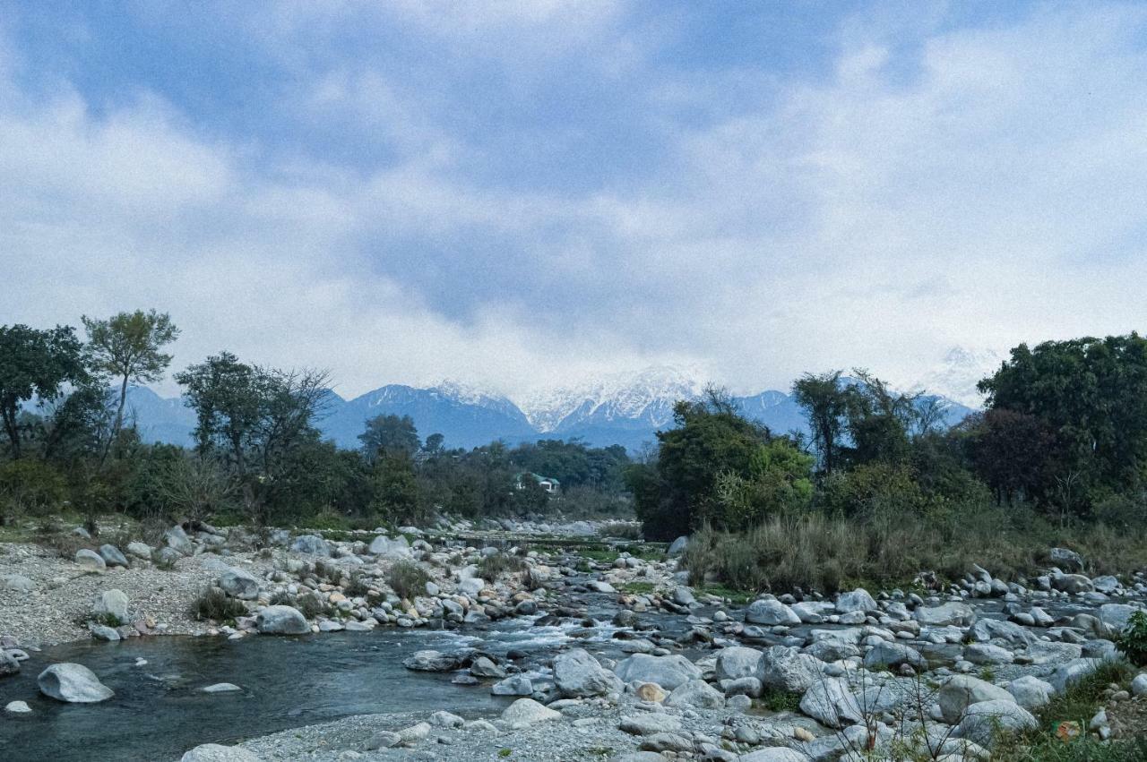 Hotel River Retreat Kangra Kültér fotó